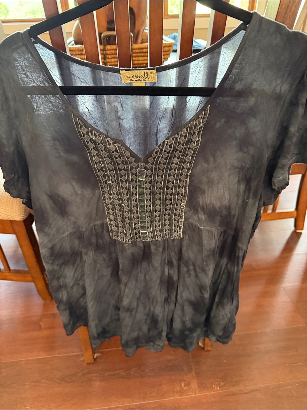 ONE WORLD Charcoal Gray Tie-Dye V-Neck